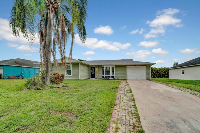 Building Photo - 1918 SE Cheltenham St