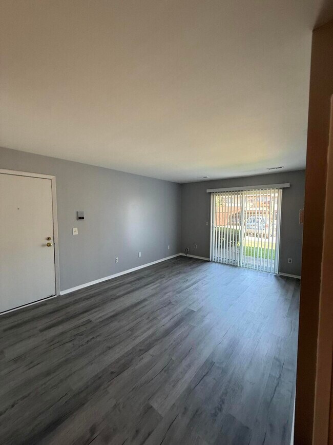 Foto del edificio - 7708 Manor Cir