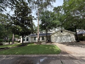Building Photo - 2 Bayleaf Ln