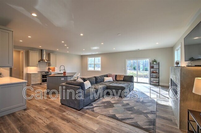 Building Photo - 209 Granite Hill Trail
