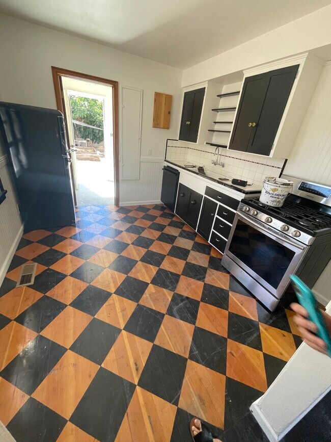 Foto del edificio - 1329 Locust St