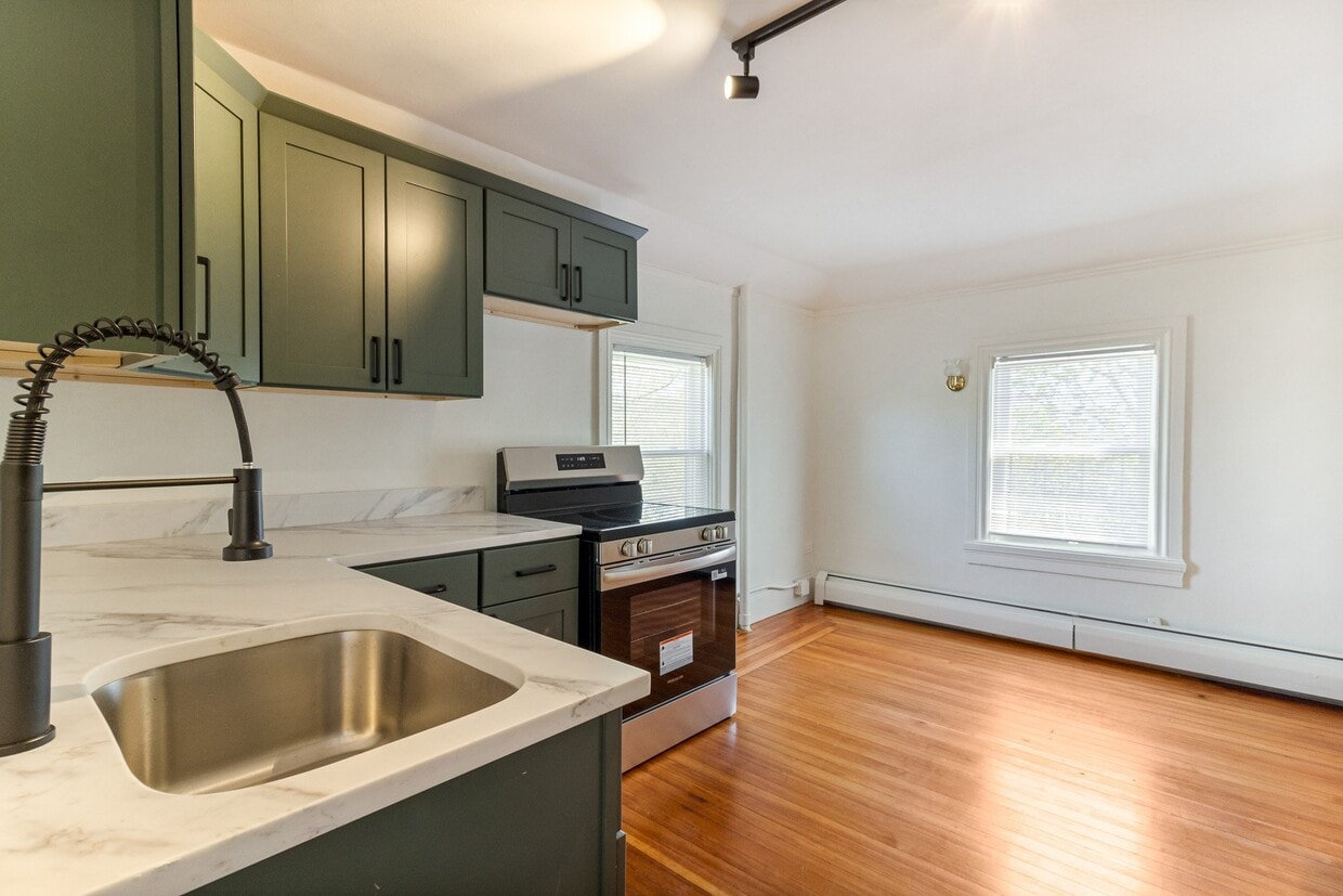 Photo - 169 Waterman St (Providence, RI)