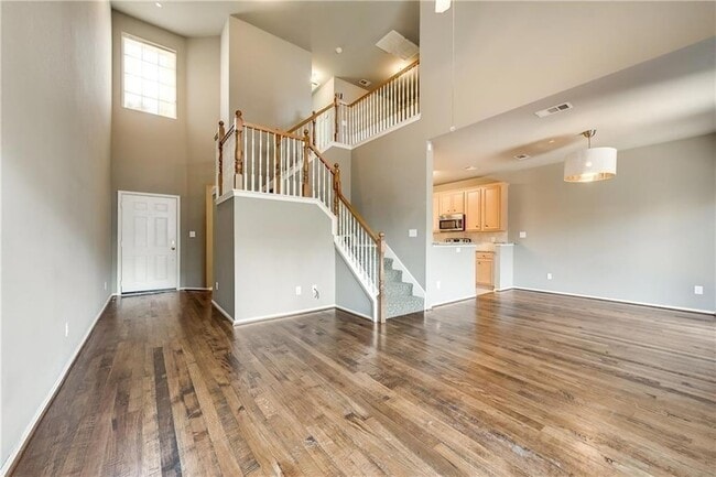 Building Photo - 8521 Heather Ridge Dr