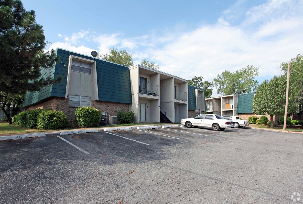 Foto principal - Pine Ridge Apartments
