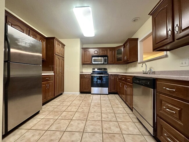 Foto del edificio - 1720 Hawk Run Ln