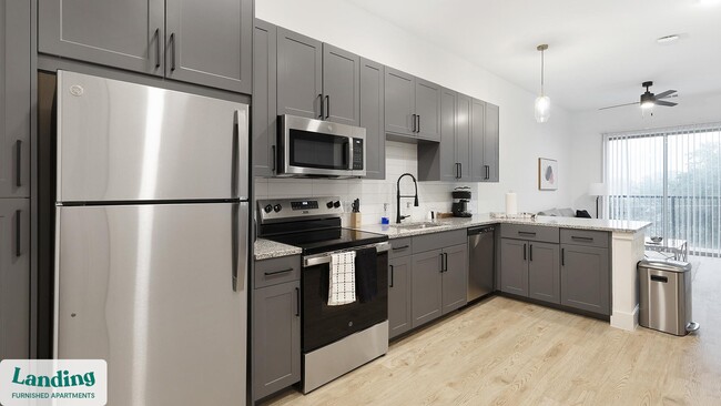 Building Photo - 650 E Sycamore St