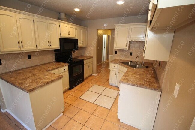 Building Photo - 3437 S 148th E Ave
