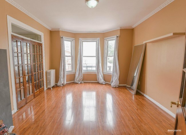 Foto del edificio - 514 E 8th St