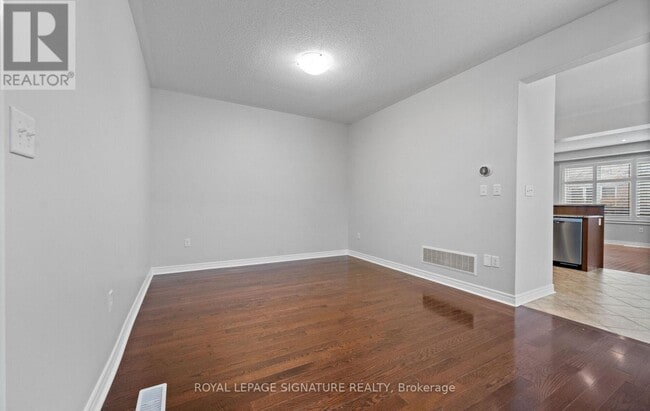 Photo du bâtiment - 2019 Trawden Way