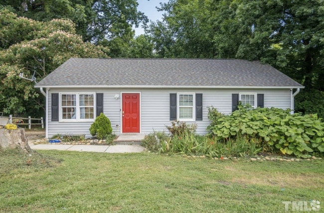Building Photo - 708 Ileagnes Rd
