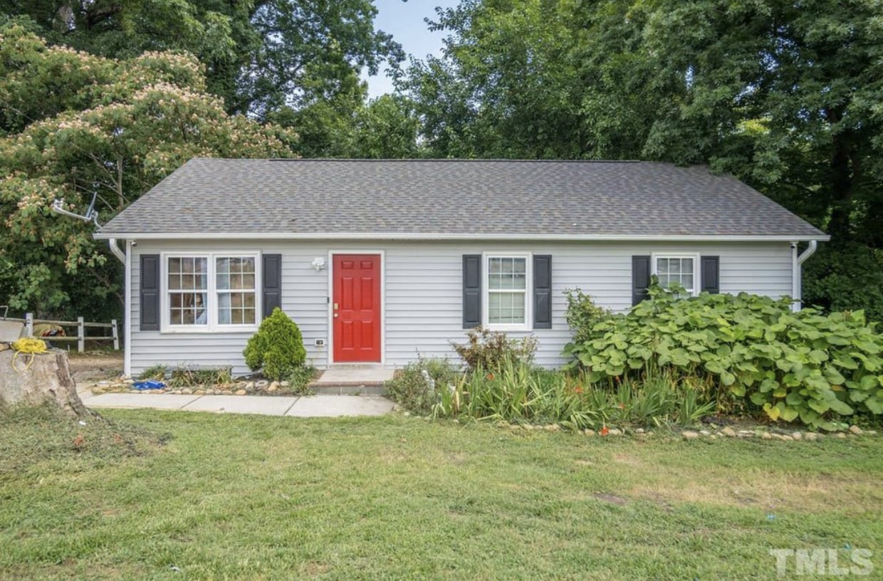 Foto principal - 708 Ileagnes Rd