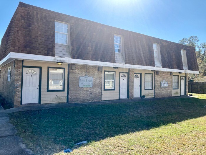 Foto principal - Beautiful 2/1.5 townhouse in Long Beach, MS