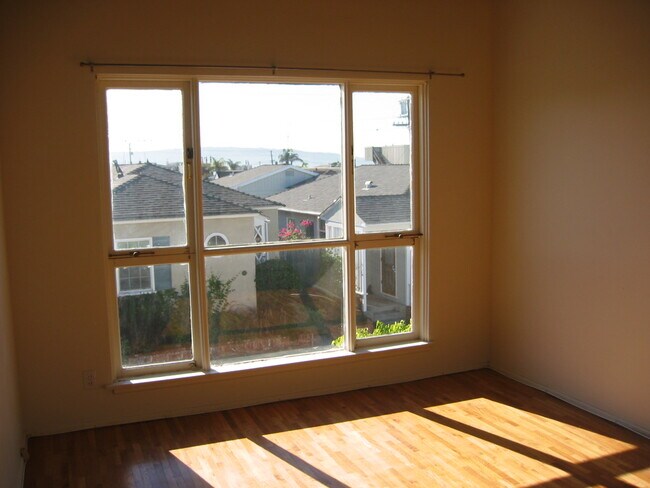 Master Bedroom - 333 33rd St