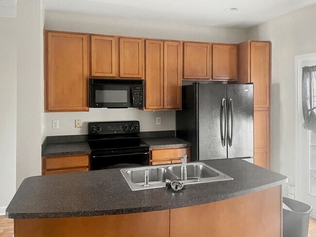 Foto del edificio - Desirable 2 bedroom 2.5 bathroom home in Tarrant Trace neighborhood!