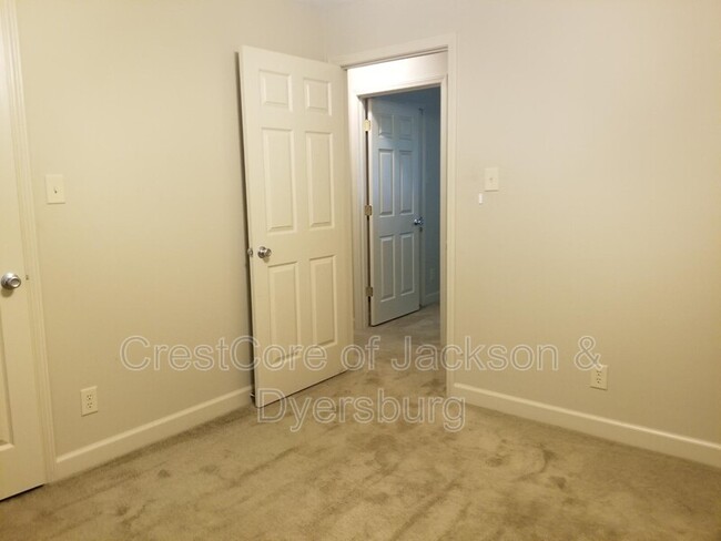 Building Photo - 948 Bear Creek Rd