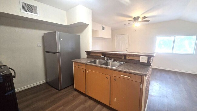 Foto del edificio - 802 N 7th St