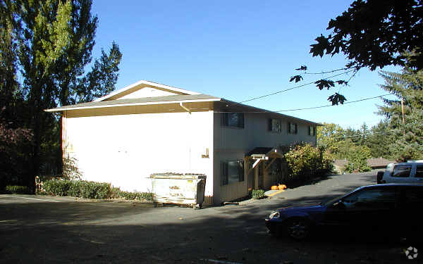 Building Photo - Pearlwood Townhome