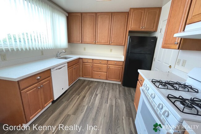 Building Photo - 2 br, 1 bath House - 98 Creston Avenue