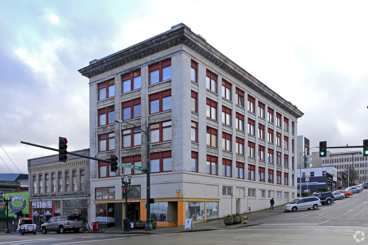 Primary Photo - 1800-1804 Hewitt Ave