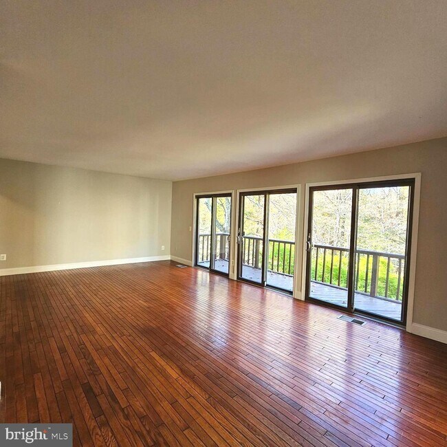 Foto del edificio - 2258 Wheelwright Ct