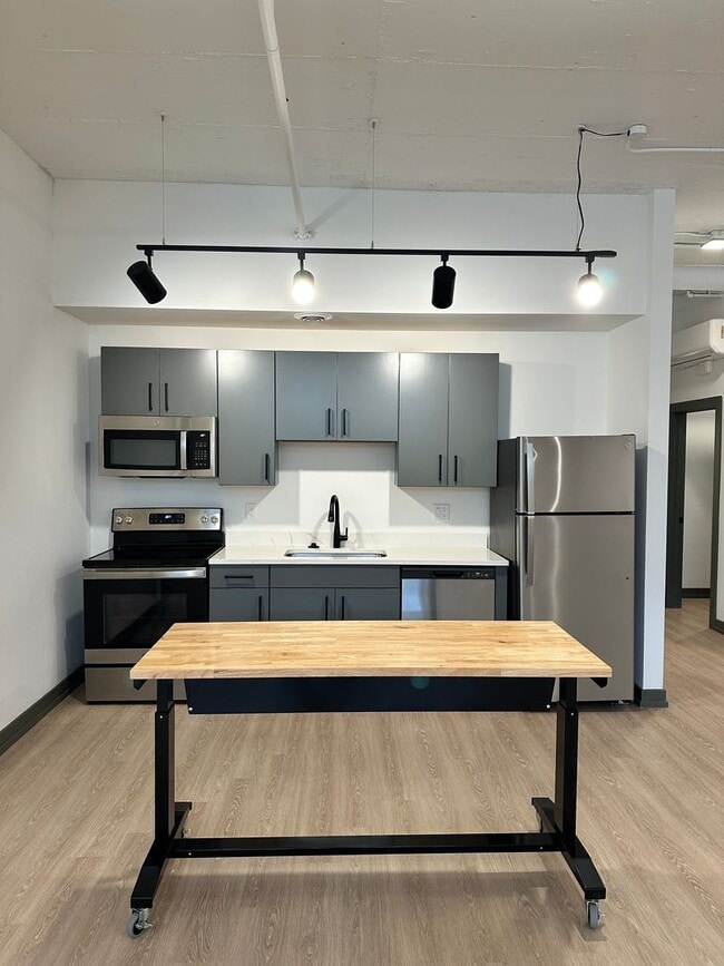 Interior Photo - Ivy Lofts
