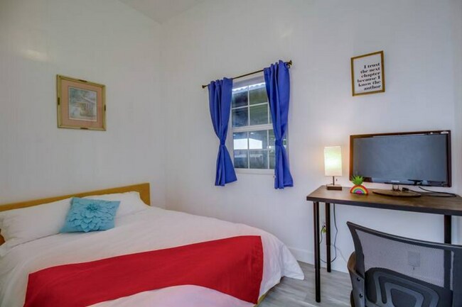 Foto del edificio - 3441 Boston Ave