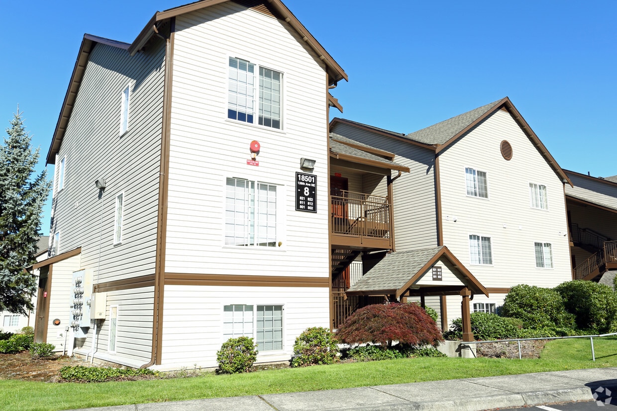 The Retreat at Bothell Apartments Bothell, WA