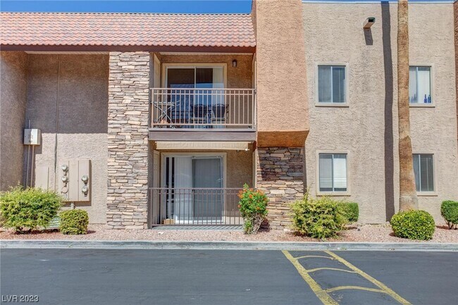 Building Photo - 5206 River Glen Dr