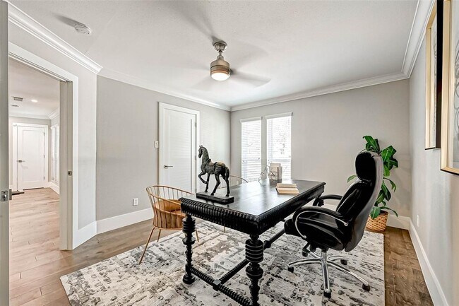 Building Photo - 5507 S Braeswood Blvd