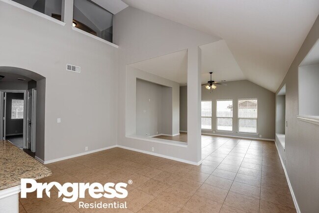 Building Photo - 656 Brooks St
