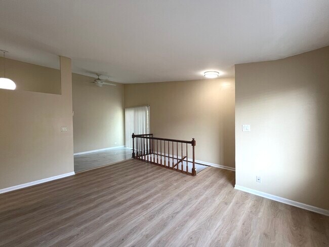 Foto del edificio - 341 Jefferson Ct