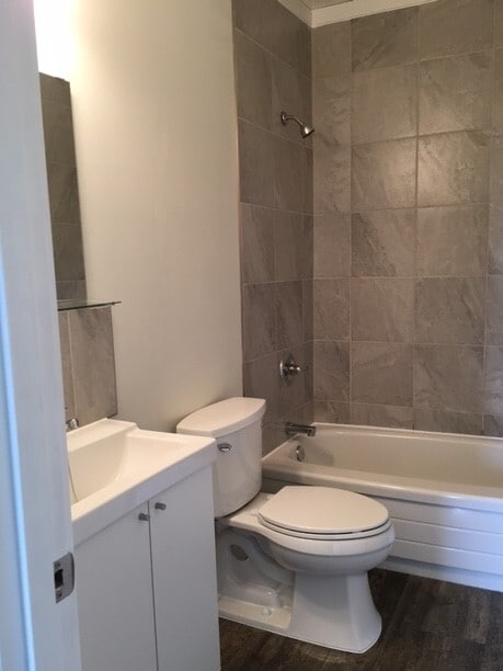 Building Photo - 2 Bed 1 Bath Unit in Olds, AB