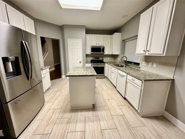 Foto del edificio - 9327 Restover Ln