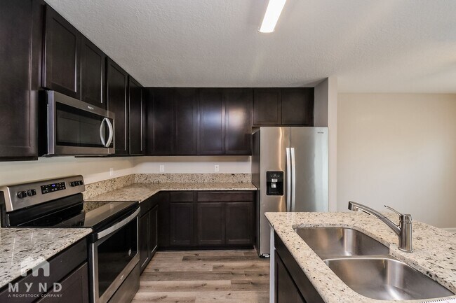 Foto del edificio - 12372 Cherry Bluff Dr