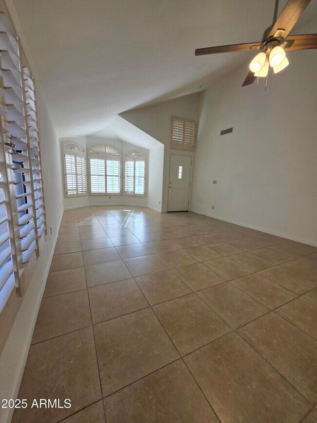 Foto del edificio - 5946 E Aire Libre Ln