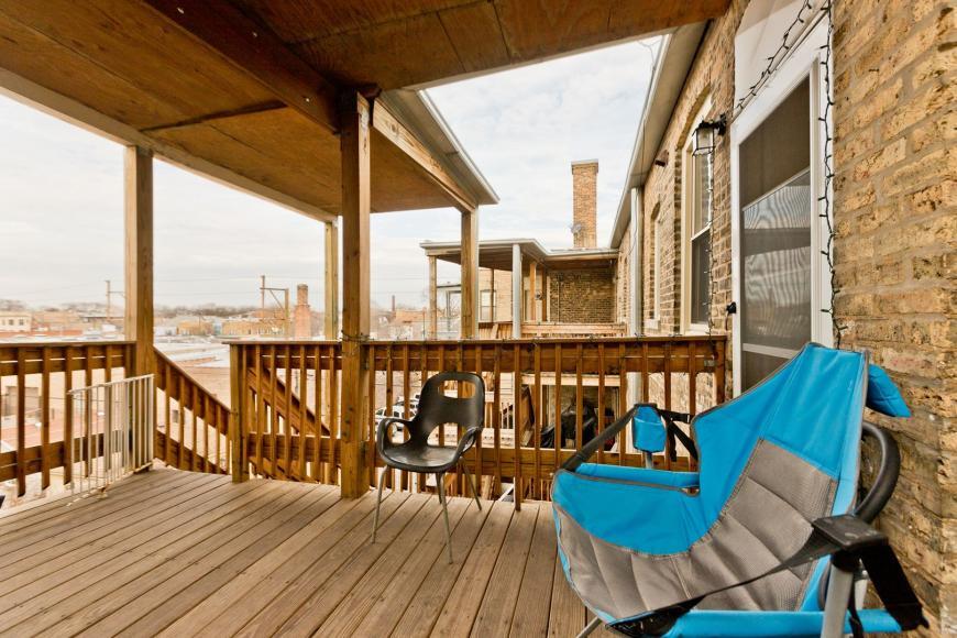 Building Photo - 1 bedroom in Chicago IL 60618
