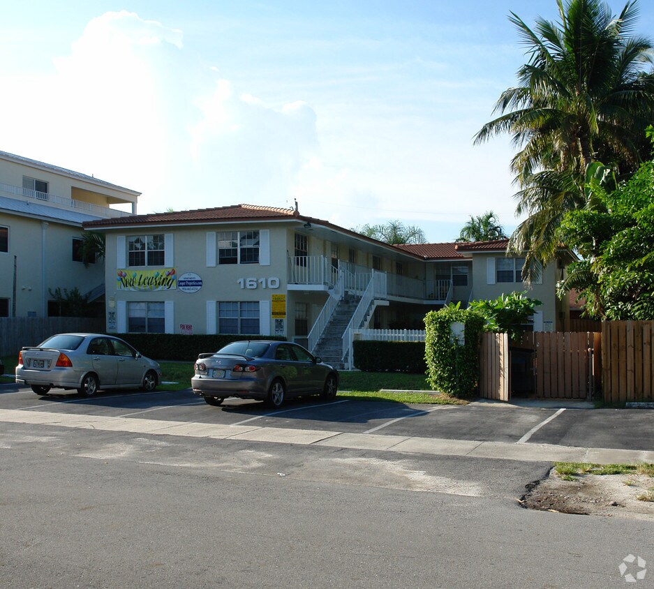 Foto principal - 1610 NE 3rd Ct