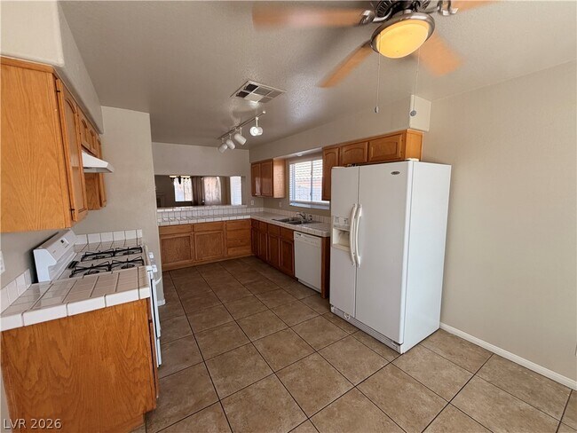 Building Photo - 3106 Alfa Romero Ave