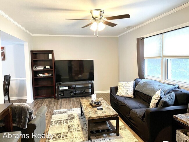 Building Photo - 4 br, 2.5 bath House - 812 Duke of Suffolk...