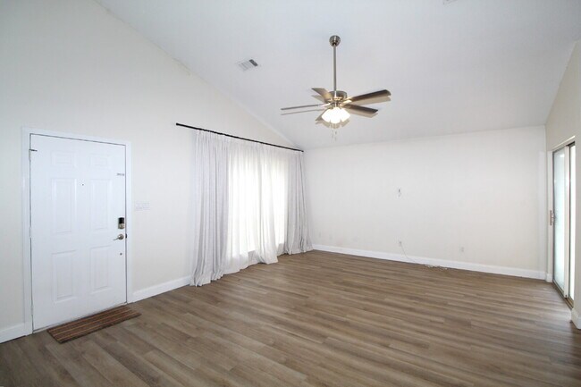 Foto del edificio - Charming Renovated Cottage with Granite, S...