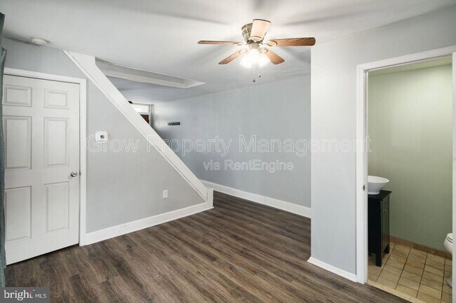 Foto del edificio - 4714 Fowler St
