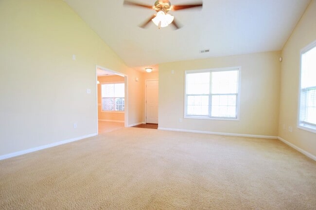 Foto del edificio - 137 Water Wood Ct