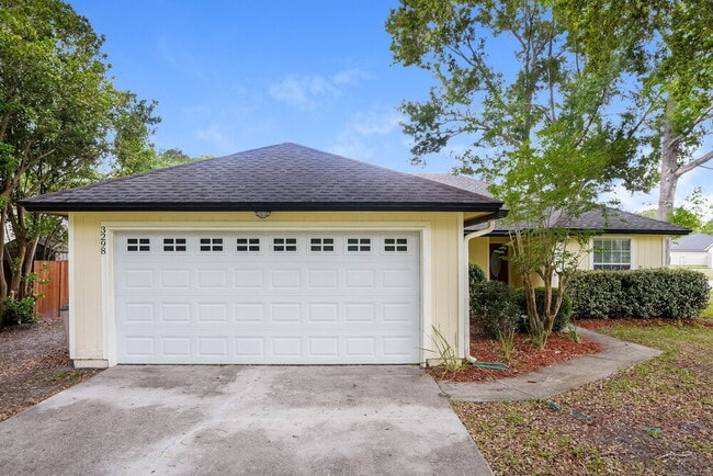 Building Photo - 3298 Deerfield Pointe Dr