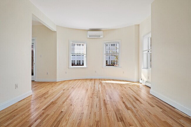 Foto del edificio - 392 W Broadway