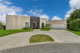 Building Photo - 26 Red River Dr