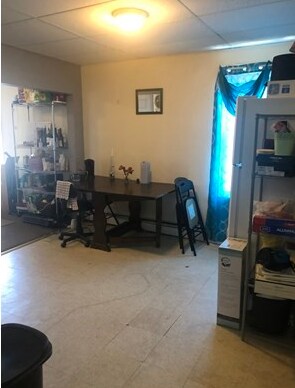 Building Photo - 220 Western Ave