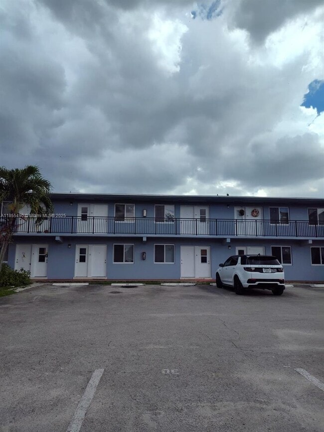 Building Photo - 655 Eldron Dr