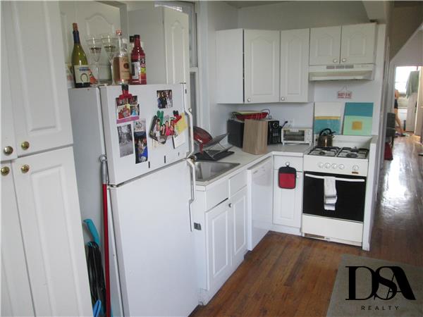 Foto del edificio - 202 1st Ave