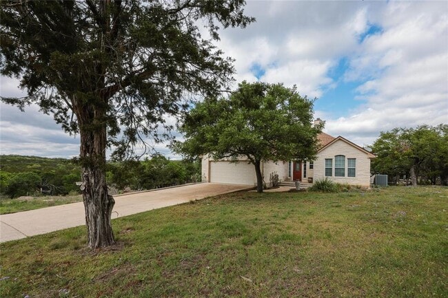 Building Photo - 8 Rosewood Cir