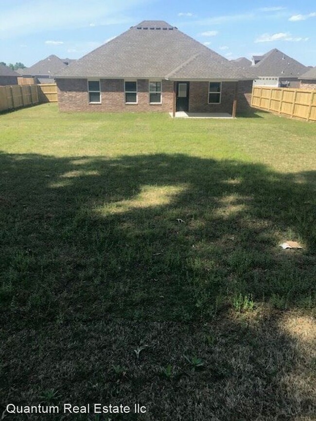 Building Photo - 4 br, 2 bath House - 3700 EDINBURGH DRIVE